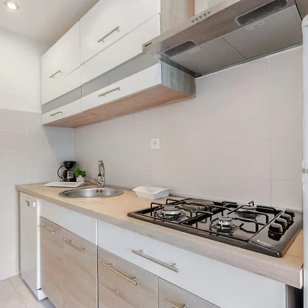Ferienapartment In Der Zweiten Etage Fuer Vier Personen شقة *