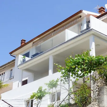 Ferienapartment In Der Zweiten Etage Fuer Vier Personen شقة *