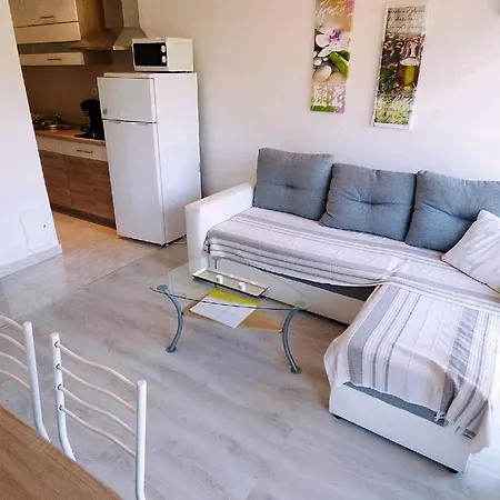 شقة Ferienapartment In Der Zweiten Etage Fuer Vier Personen *