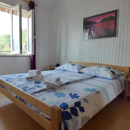 Ferienapartment In Der Zweiten Etage Fuer Vier Personen